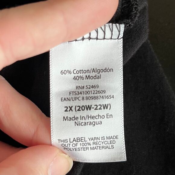 Women’s Top Lot of 2 Black Long Sleeve Green Short Sleeve Casual Comfort Staple - Picture 11 of 11